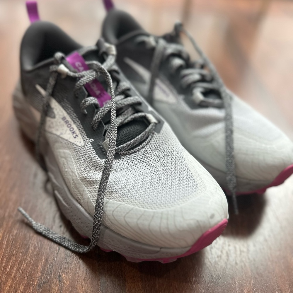 Brooks Cascadia 17 Women's Size 9.5 B Running Shoes Gray - Picture 5 of 10